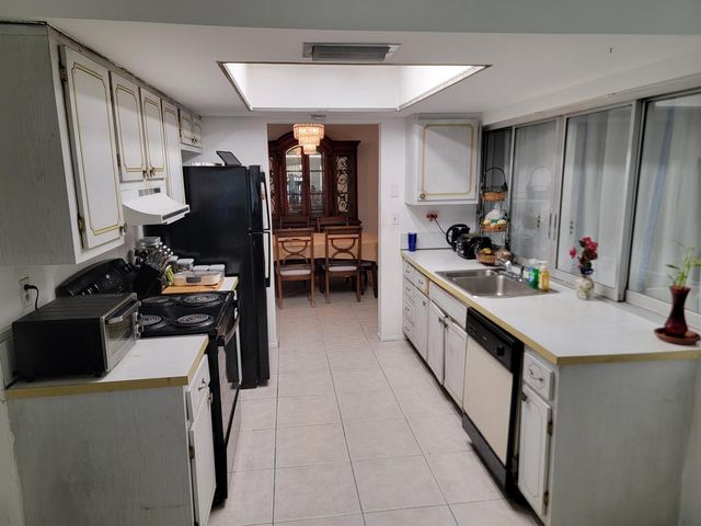 5165 SW 10TH Court, Margate, FL 33068
