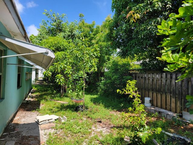 5165 SW 10TH Court, Margate, FL 33068