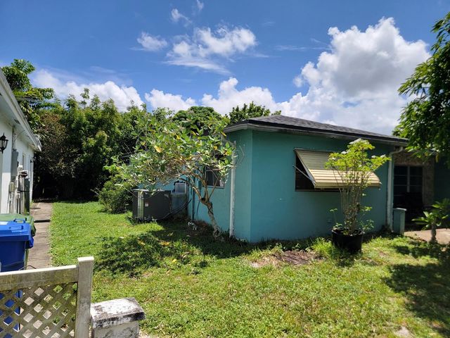 5165 SW 10TH Court, Margate, FL 33068