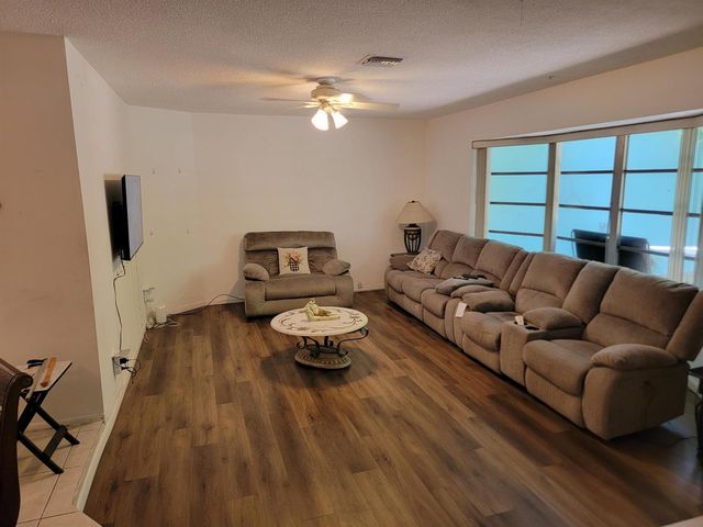 5165 SW 10TH Court, Margate, FL 33068