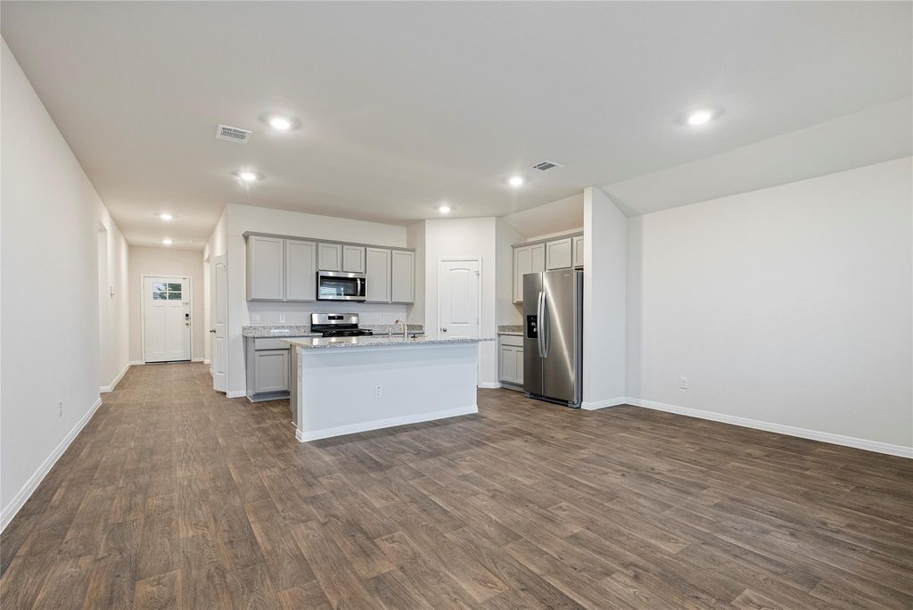 176 Texas Palmetto CIR, Kyle, TX 78640