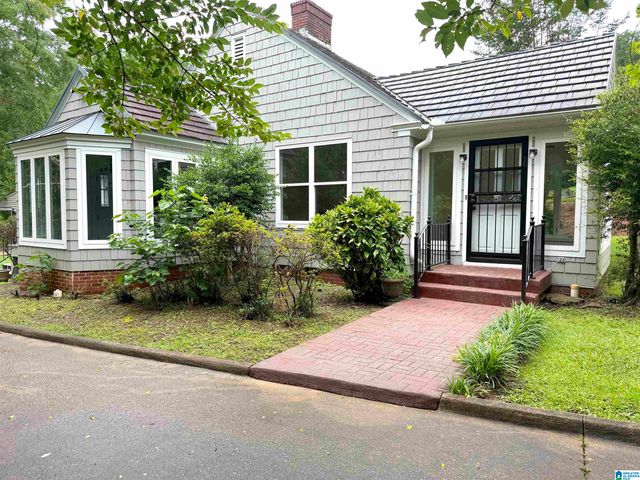 527 ROCKRIDGE AVENUE, Trussville, AL 35173