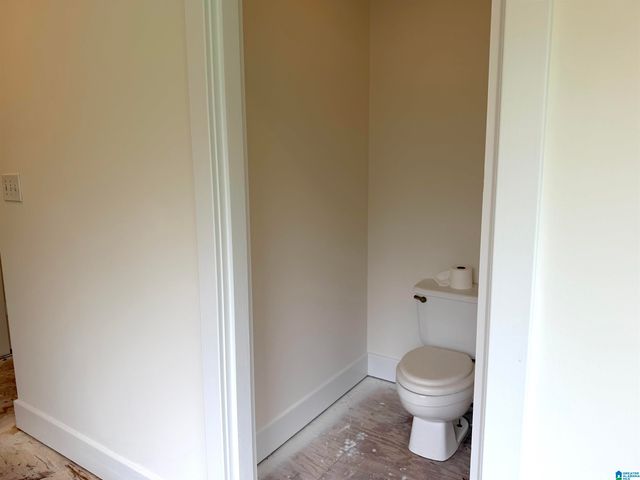 527 ROCKRIDGE AVENUE, Trussville, AL 35173