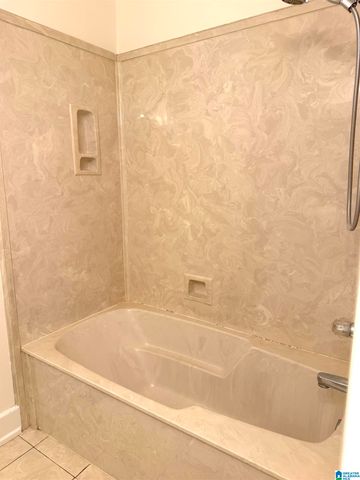 527 ROCKRIDGE AVENUE, Trussville, AL 35173