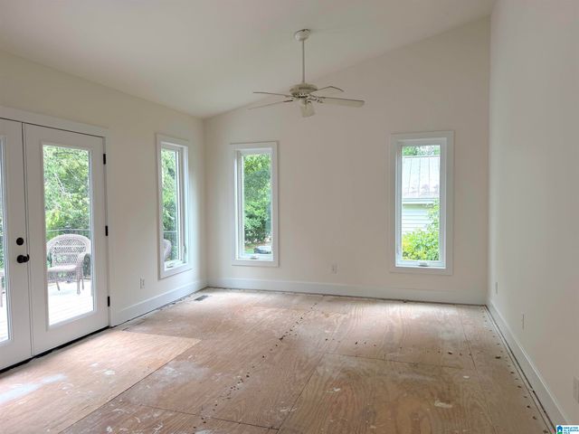 527 ROCKRIDGE AVENUE, Trussville, AL 35173