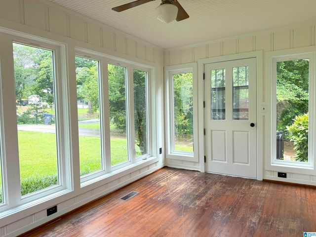 527 ROCKRIDGE AVENUE, Trussville, AL 35173