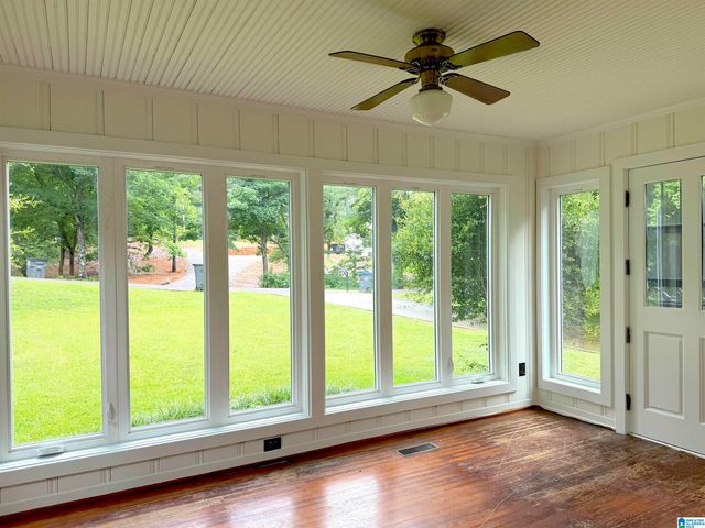 527 ROCKRIDGE AVENUE, Trussville, AL 35173