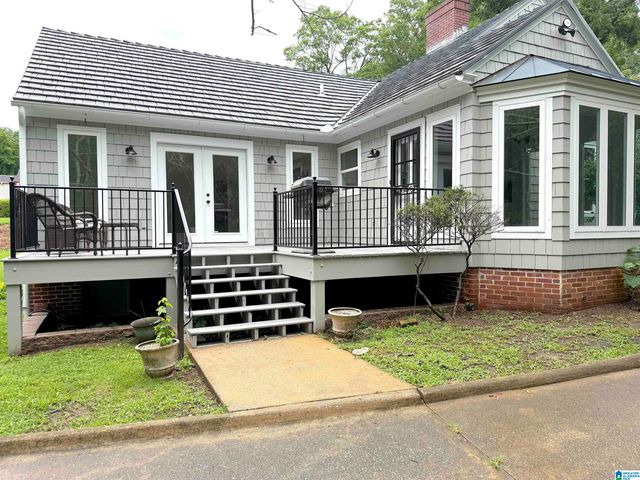 527 ROCKRIDGE AVENUE, Trussville, AL 35173