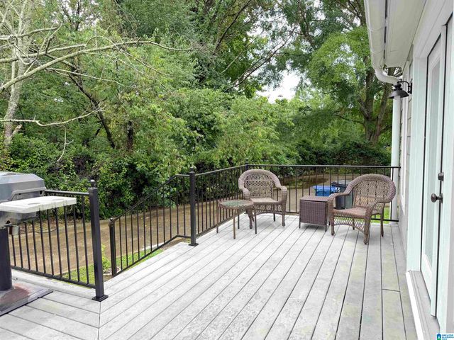 527 ROCKRIDGE AVENUE, Trussville, AL 35173