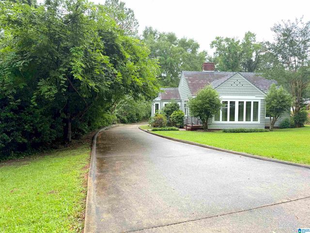 527 ROCKRIDGE AVENUE, Trussville, AL 35173