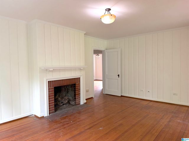527 ROCKRIDGE AVENUE, Trussville, AL 35173