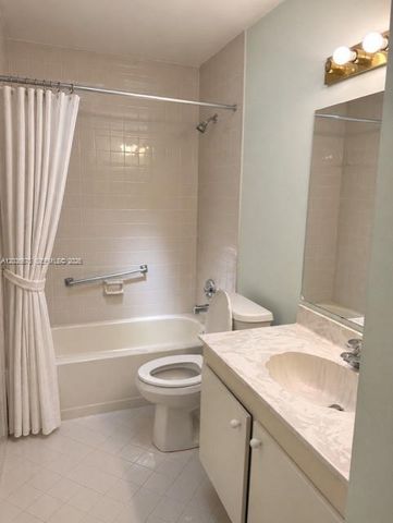 3380 Lucerne Park Drive 4B, Greenacres, FL 33467