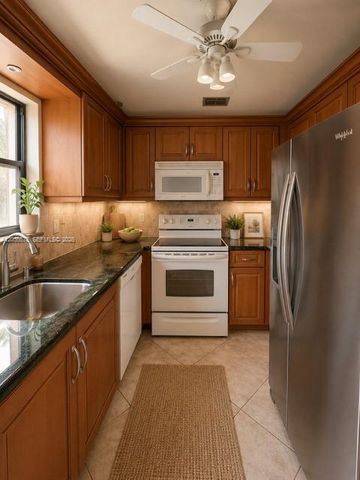 3380 Lucerne Park Drive 4B, Greenacres, FL 33467