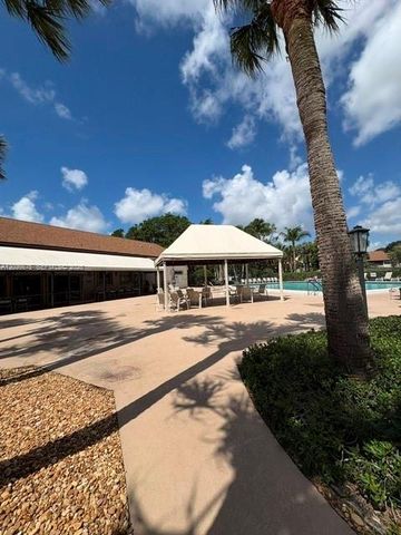 3380 Lucerne Park Drive 4B, Greenacres, FL 33467
