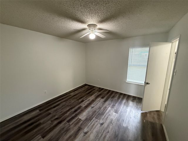 1142 Margie Street, Burleson, TX 76028