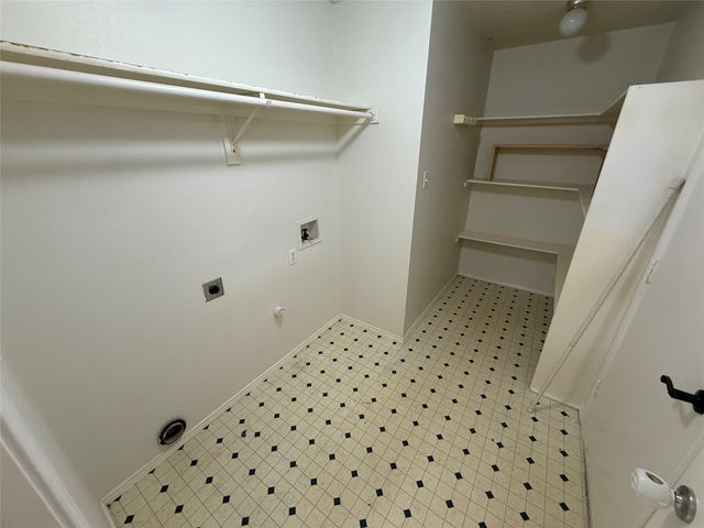 1142 Margie Street, Burleson, TX 76028