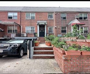 6726 Utopia Parkway, Fresh Meadows, NY 11365