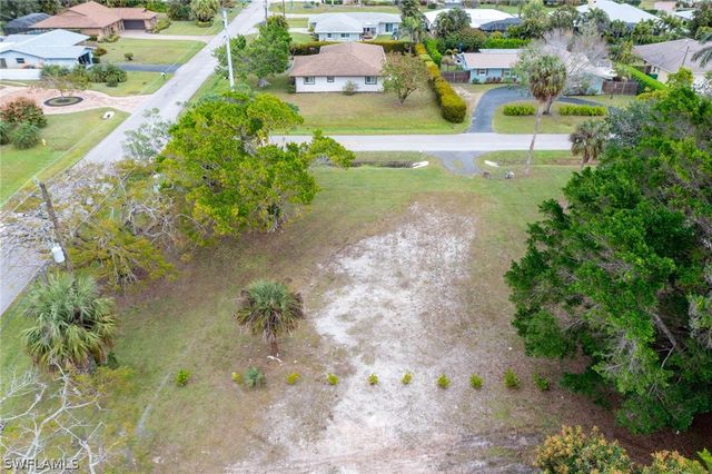 264 Cypress Way WAY W, Naples, FL 34110