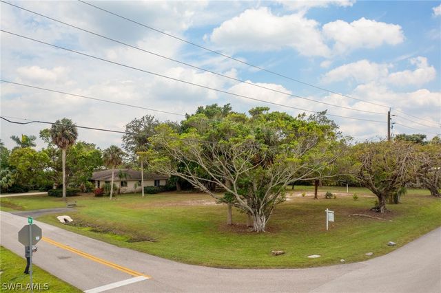 264 Cypress Way WAY W, Naples, FL 34110