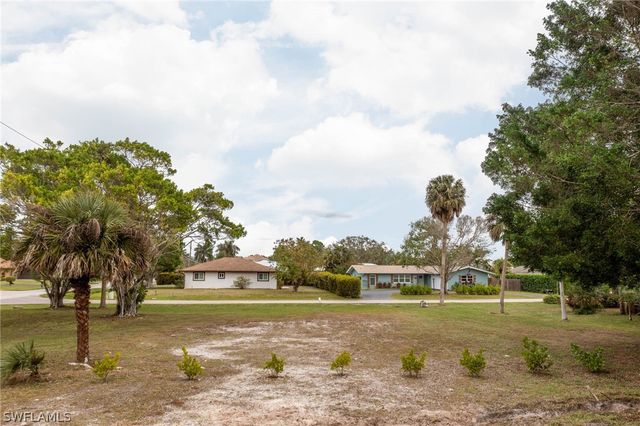 264 Cypress Way WAY W, Naples, FL 34110