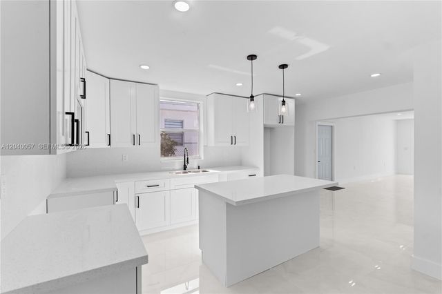 3271 NW 102nd St, Miami, FL 33147