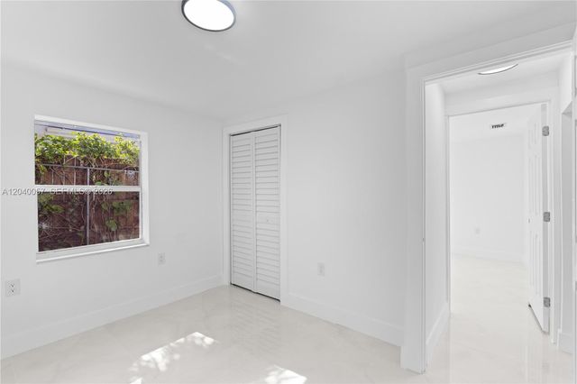 3271 NW 102nd St, Miami, FL 33147