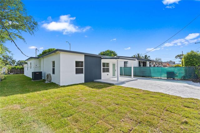 3271 NW 102nd St, Miami, FL 33147