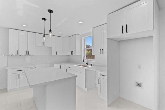 3271 NW 102nd St, Miami, FL 33147