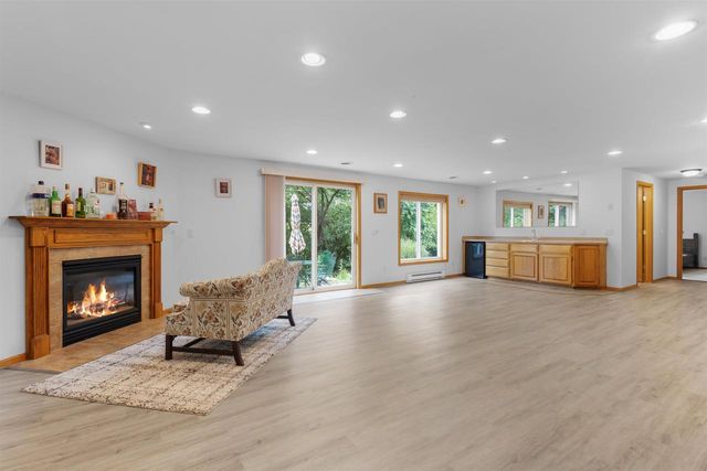 1801 Frawley Drive, Sun Prairie, WI 53590