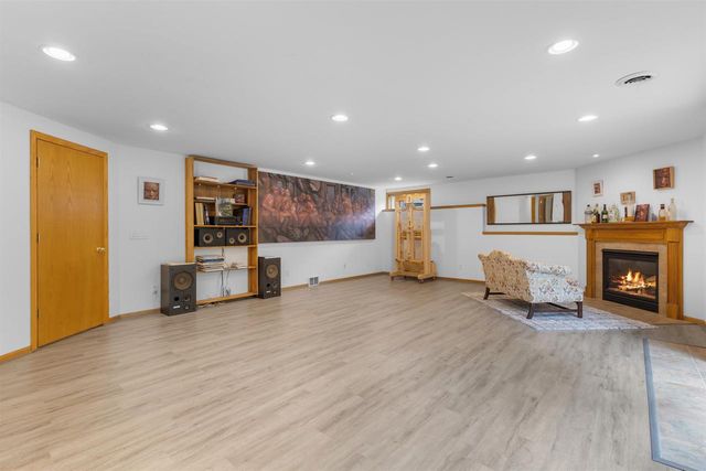 1801 Frawley Drive, Sun Prairie, WI 53590