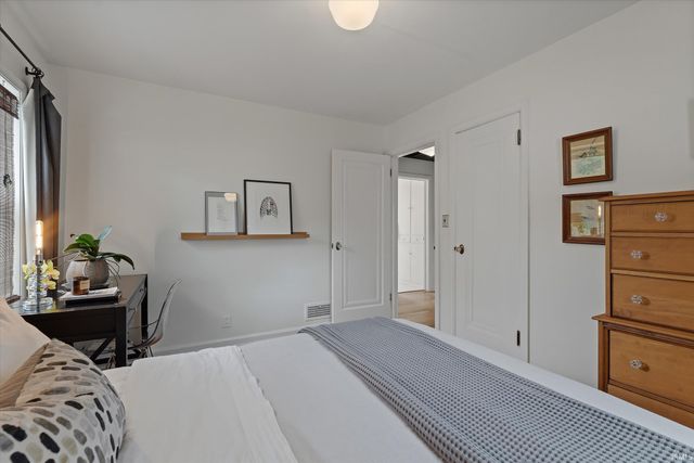 710 E Eckman Street, South Bend, IN 46614