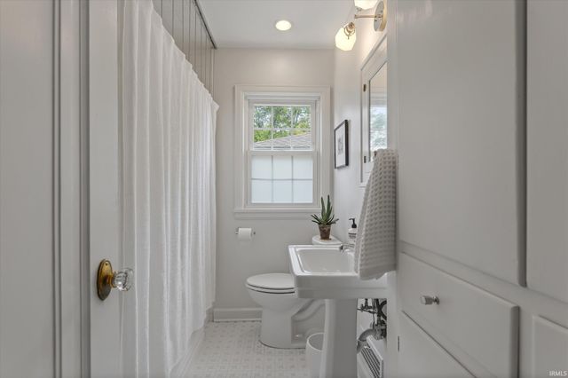 710 E Eckman Street, South Bend, IN 46614