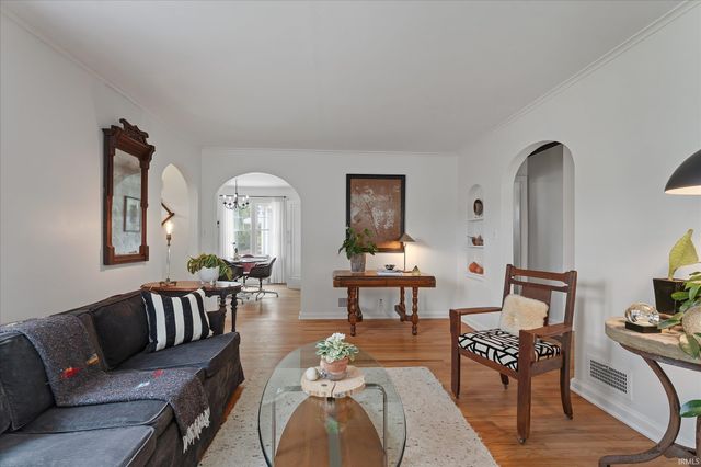 710 E Eckman Street, South Bend, IN 46614