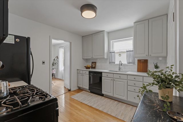 710 E Eckman Street, South Bend, IN 46614
