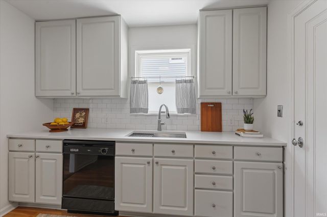 710 E Eckman Street, South Bend, IN 46614