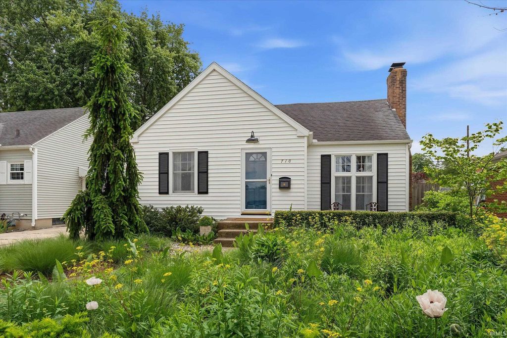 710 E Eckman Street, South Bend, IN 46614