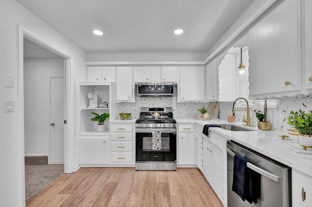 125 SW 6th Street, Moore, OK 73160