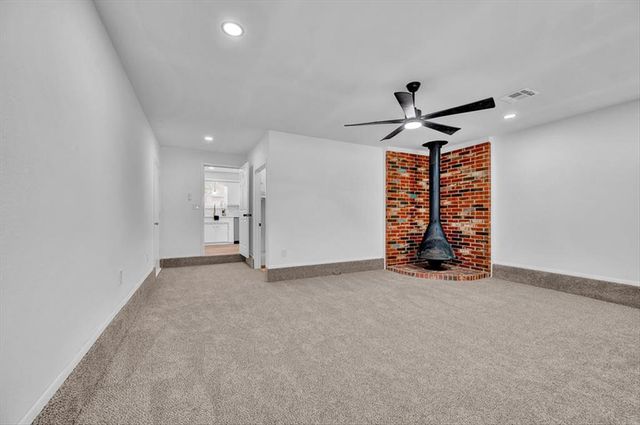 125 SW 6th Street, Moore, OK 73160
