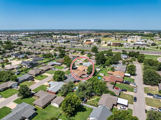 125 SW 6th Street, Moore, OK 73160