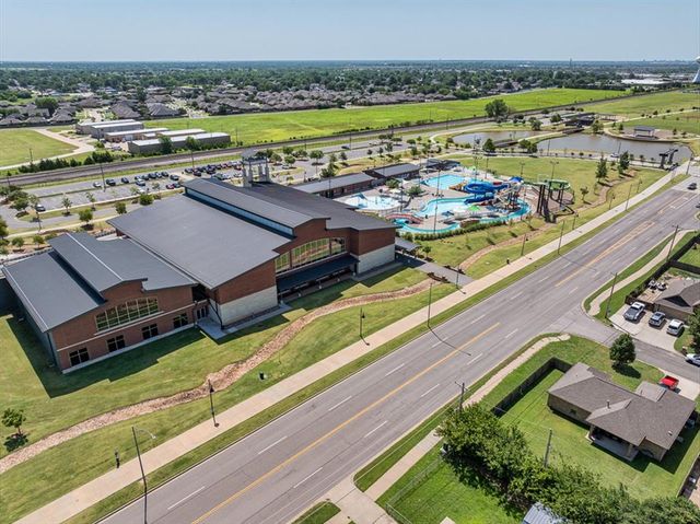 125 SW 6th Street, Moore, OK 73160