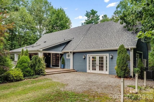 218 S Alta Vista Drive, Saluda, NC 28773