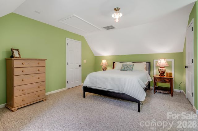 218 S Alta Vista Drive, Saluda, NC 28773