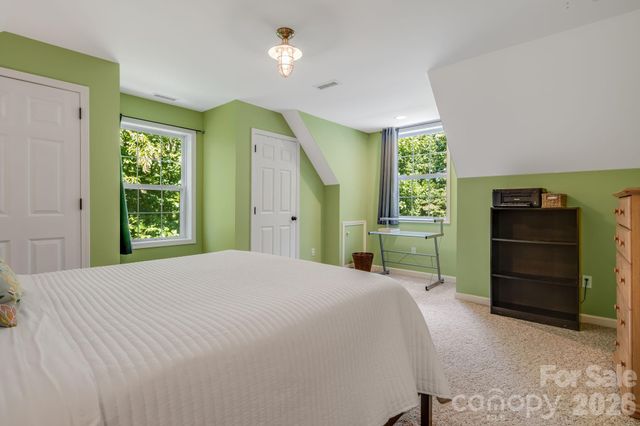 218 S Alta Vista Drive, Saluda, NC 28773
