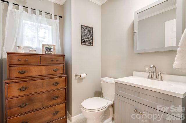 218 S Alta Vista Drive, Saluda, NC 28773