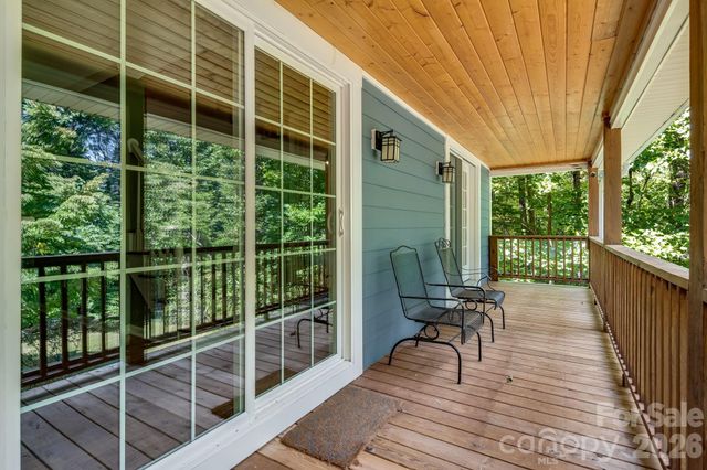 218 S Alta Vista Drive, Saluda, NC 28773