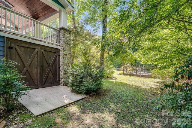 218 S Alta Vista Drive, Saluda, NC 28773
