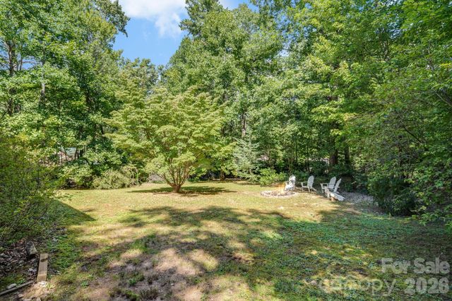 218 S Alta Vista Drive, Saluda, NC 28773