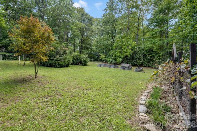 218 S Alta Vista Drive, Saluda, NC 28773