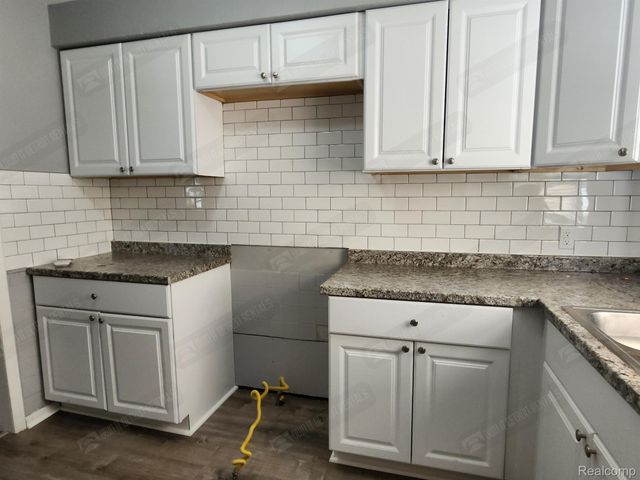 1139 S BASSETT Street, Detroit, MI 48217