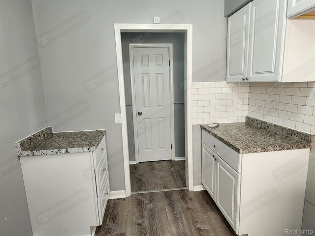 1139 S BASSETT Street, Detroit, MI 48217